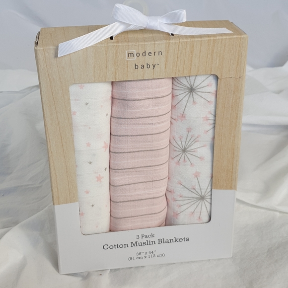 Modern Baby Other - NWT 3 pack cotton muslin blankets